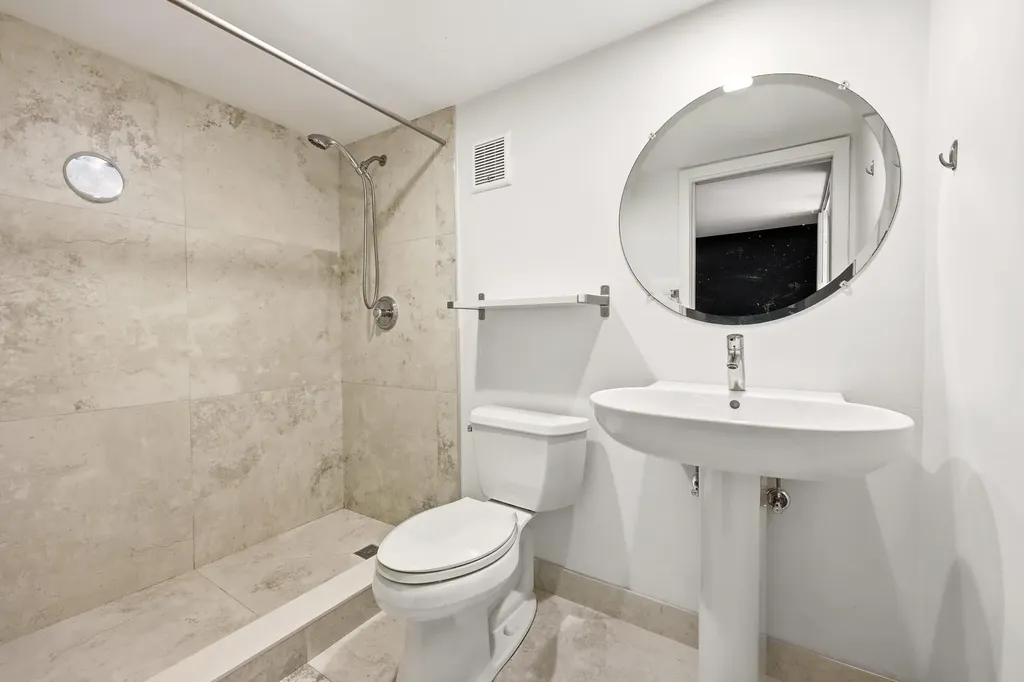 5160 Las Verdes Circle Delray Beach FL 33484