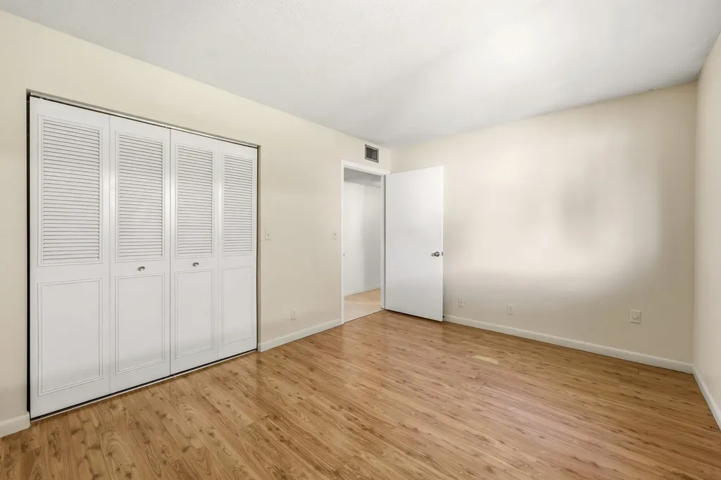 5160 Las Verdes Circle Delray Beach FL 33484