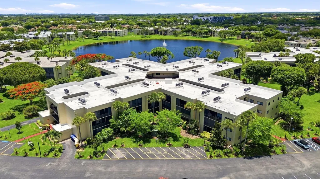 5160 Las Verdes Circle Delray Beach FL 33484