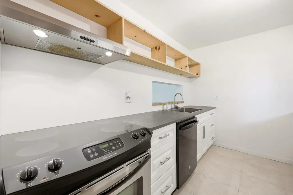5160 Las Verdes Circle Delray Beach FL 33484