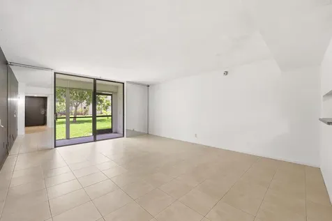 5160 Las Verdes Circle Delray Beach FL 33484