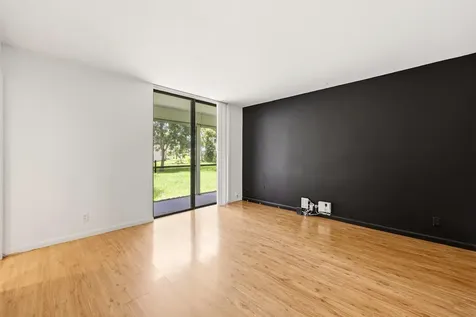 5160 Las Verdes Circle Delray Beach FL 33484