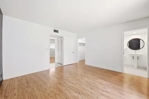 5160 Las Verdes Circle Delray Beach FL 33484