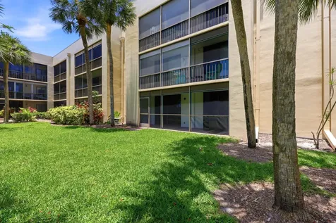 5160 Las Verdes Circle Delray Beach FL 33484