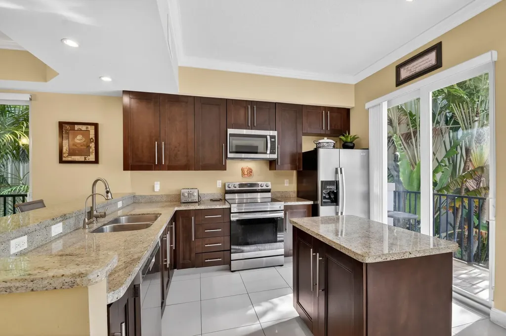 2686 N Federal Highway Boynton Beach FL 33435