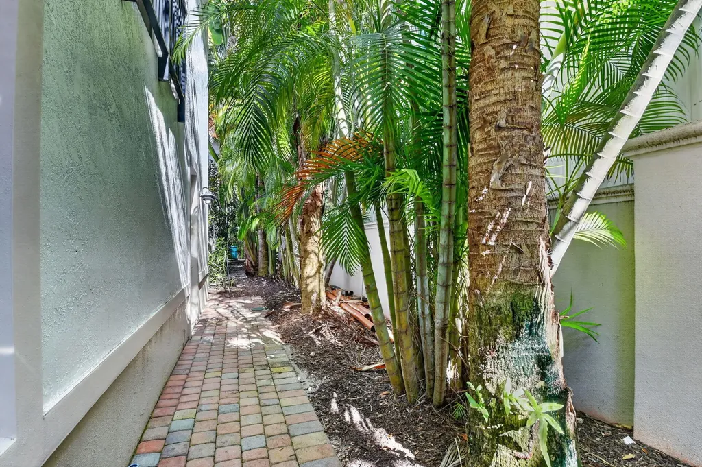 2686 N Federal Highway Boynton Beach FL 33435