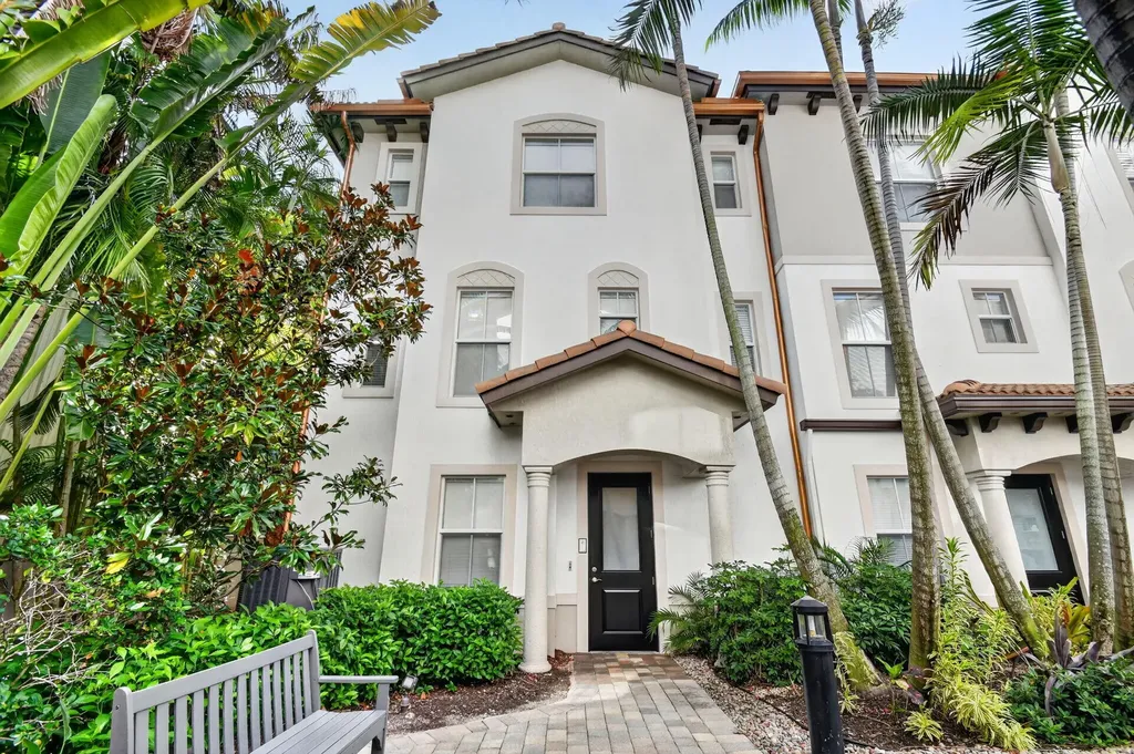 2686 N Federal Highway Boynton Beach FL 33435