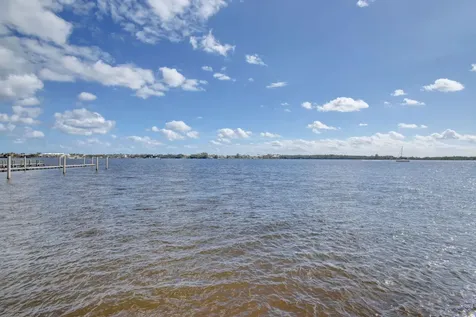 2686 N Federal Highway Boynton Beach FL 33435