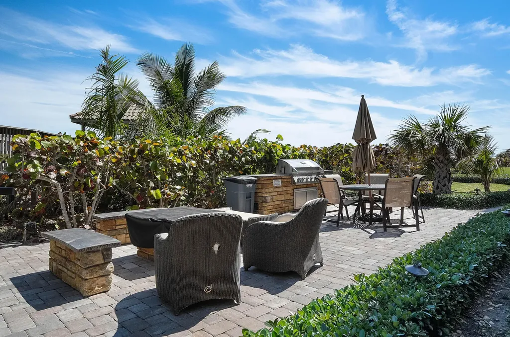 4180 N Hwy A1a Hutchinson Island FL 34949
