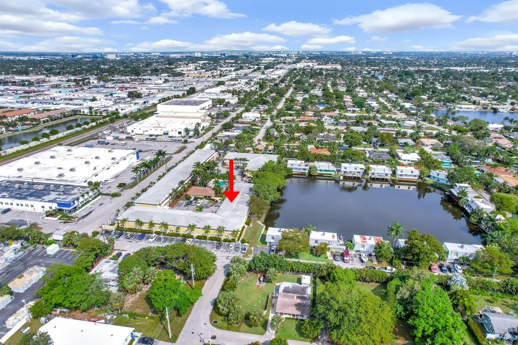 4051 NE 13th Avenue Oakland Park FL 33334