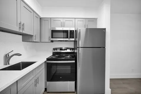 4051 NE 13th Avenue Oakland Park FL 33334