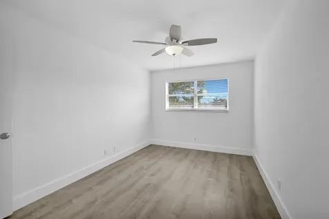 4051 NE 13th Avenue Oakland Park FL 33334
