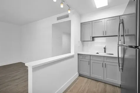 4051 NE 13th Avenue Oakland Park FL 33334