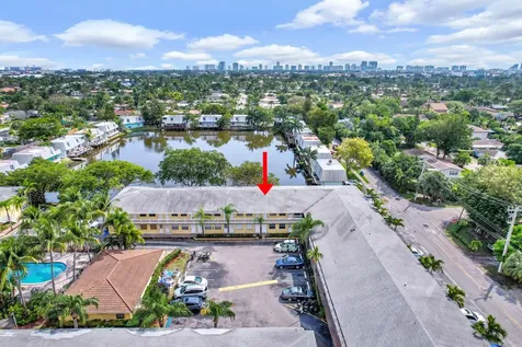 4051 NE 13th Avenue Oakland Park FL 33334