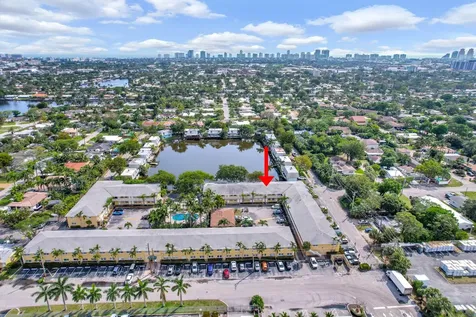4051 NE 13th Avenue Oakland Park FL 33334