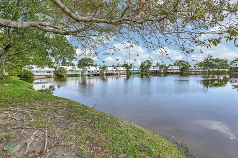 4051 NE 13th Avenue Oakland Park FL 33334