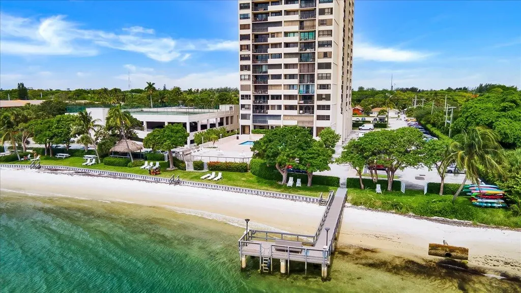 5600 N Flagler Drive West Palm Beach FL 33407