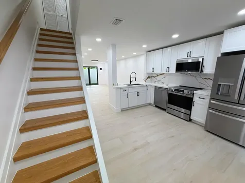 575 NE 7th Avenue Fort Lauderdale FL 33301