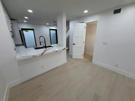 575 NE 7th Avenue Fort Lauderdale FL 33301