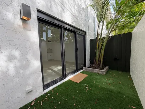 575 NE 7th Avenue Fort Lauderdale FL 33301