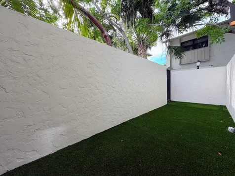 575 NE 7th Avenue Fort Lauderdale FL 33301