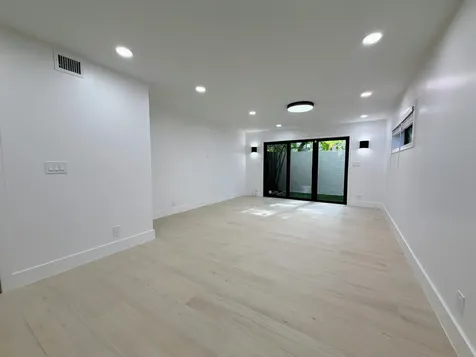 575 NE 7th Avenue Fort Lauderdale FL 33301