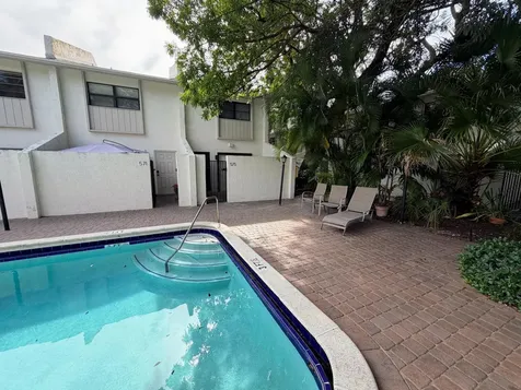 575 NE 7th Avenue Fort Lauderdale FL 33301