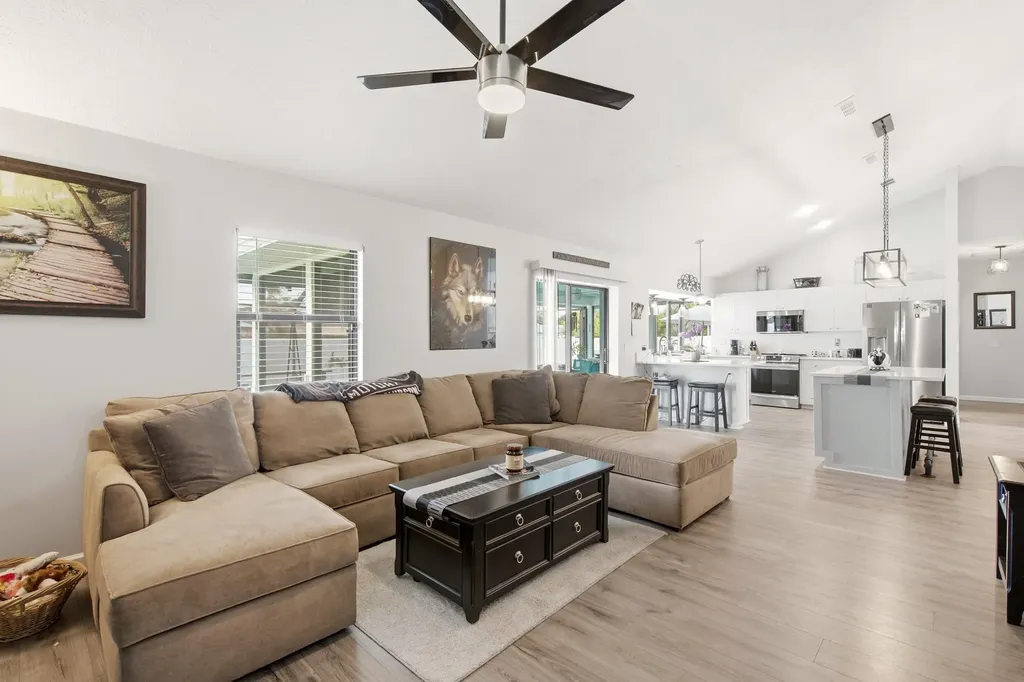 532 SE Majestic Terrace Port St Lucie FL 34983