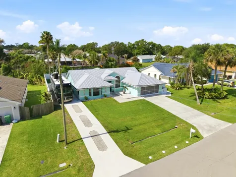 532 SE Majestic Terrace Port St Lucie FL 34983