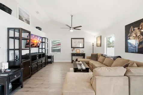 532 SE Majestic Terrace Port St Lucie FL 34983