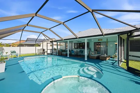 532 SE Majestic Terrace Port St Lucie FL 34983