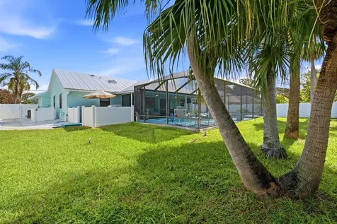 532 SE Majestic Terrace Port St Lucie FL 34983
