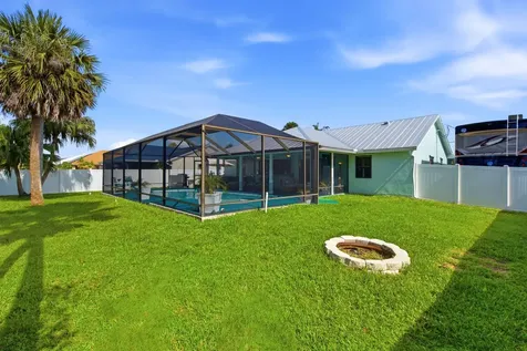 532 SE Majestic Terrace Port St Lucie FL 34983