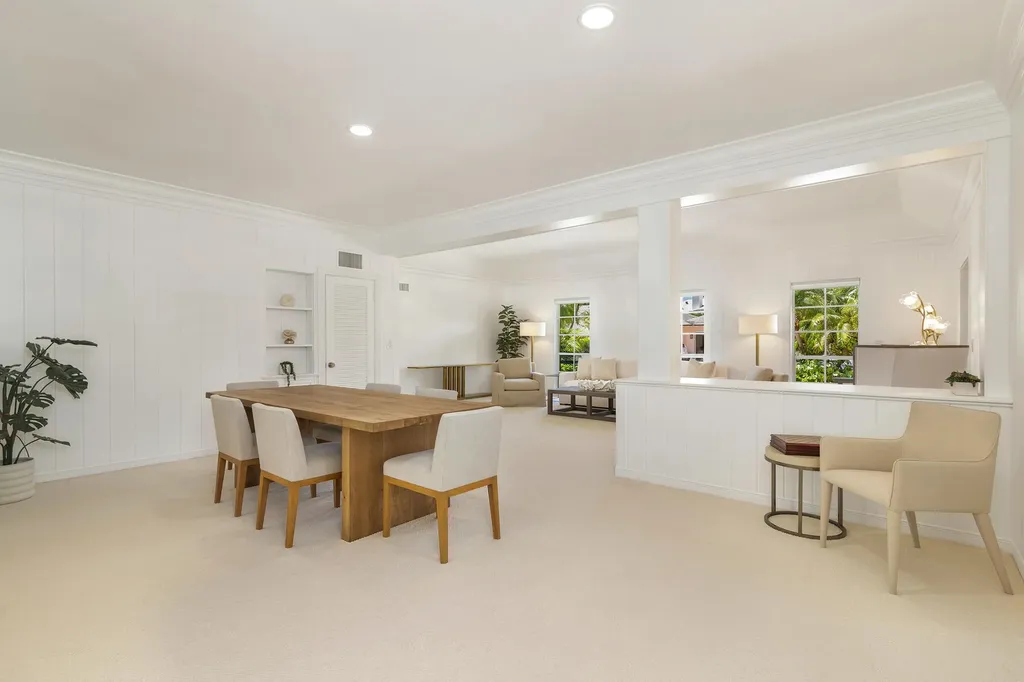 241 Via Linda Palm Beach FL 33480