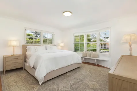 241 Via Linda Palm Beach FL 33480