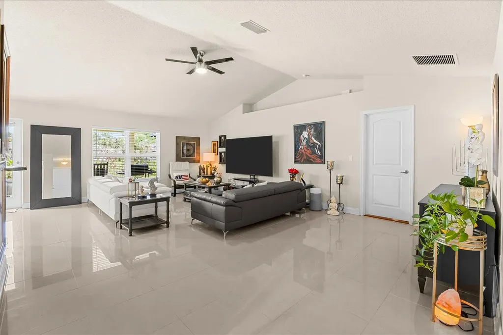 2585 SW National Circle Port St Lucie FL 34953