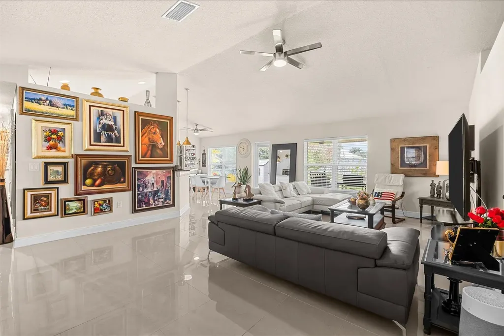 2585 SW National Circle Port St Lucie FL 34953