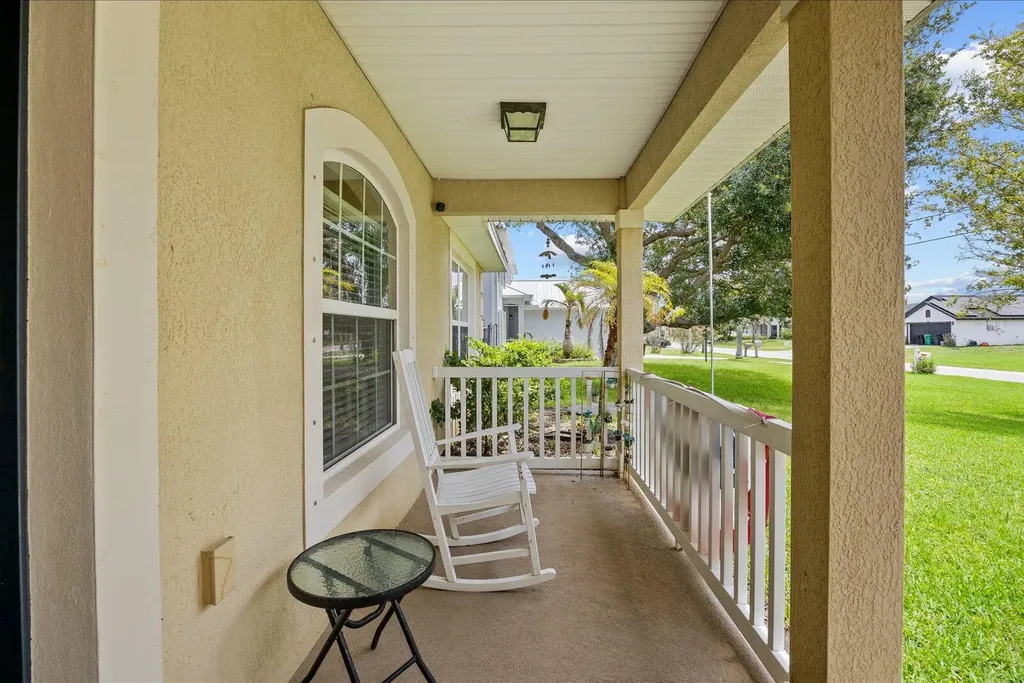 2585 SW National Circle Port St Lucie FL 34953