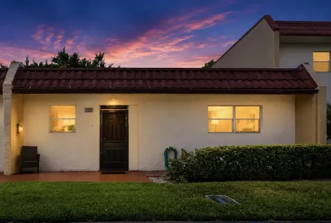 102 Lake Anne Drive West Palm Beach FL 33411