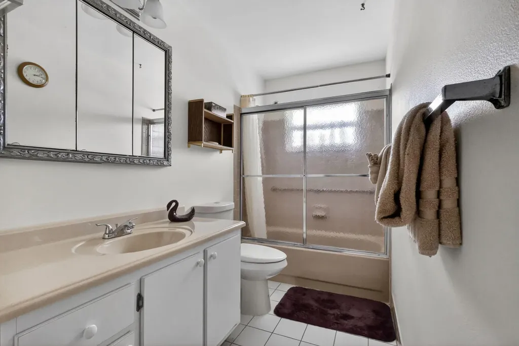 5800 W Fernley Drive Drive W Greenacres FL 33415