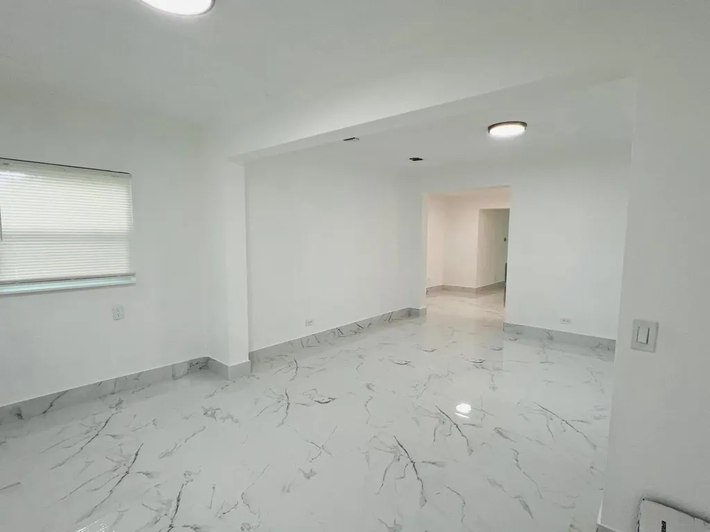 525 NW 22nd Avenue Fort Lauderdale FL 33311
