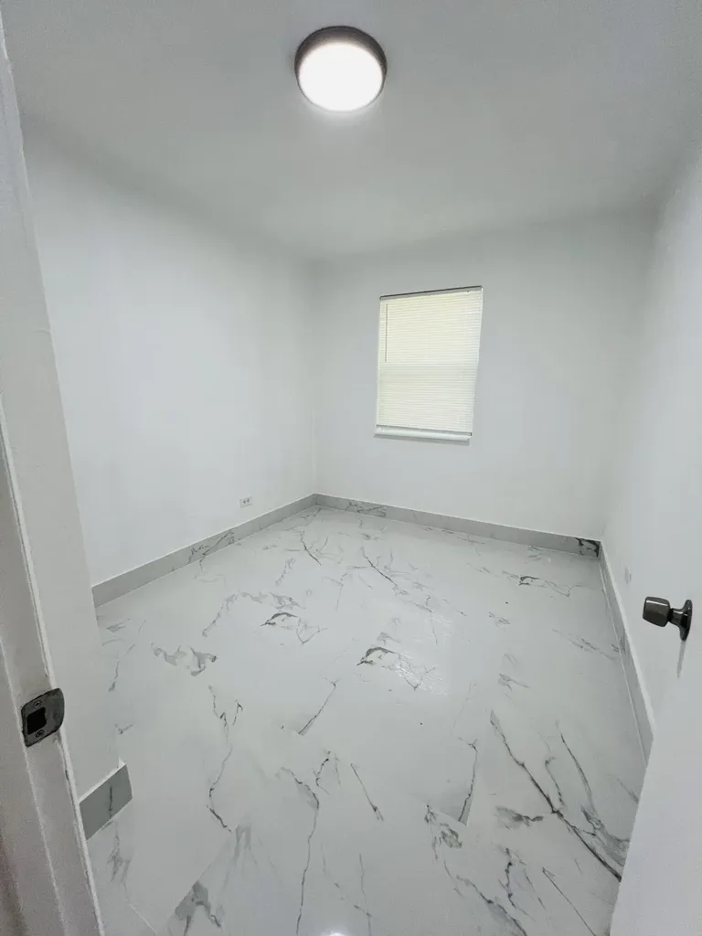 525 NW 22nd Avenue Fort Lauderdale FL 33311