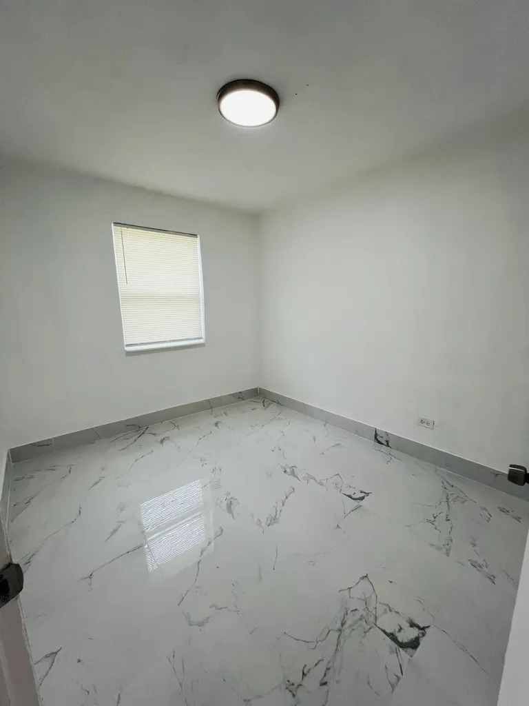 525 NW 22nd Avenue Fort Lauderdale FL 33311