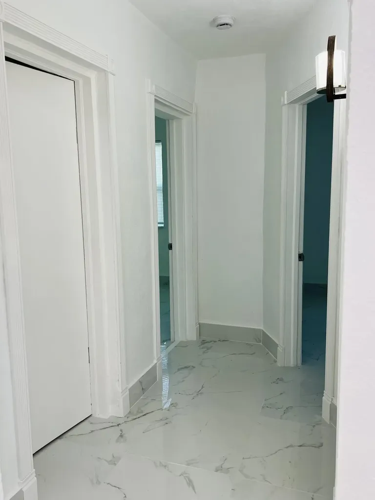 525 NW 22nd Avenue Fort Lauderdale FL 33311