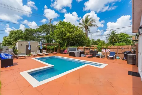 224 NW 9th Street Pompano Beach FL 33060