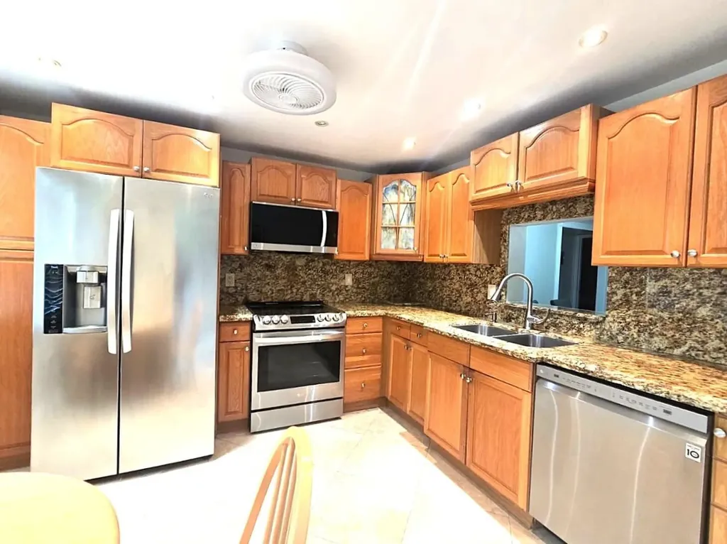 2402 Antigua Circle Coconut Creek FL 33066