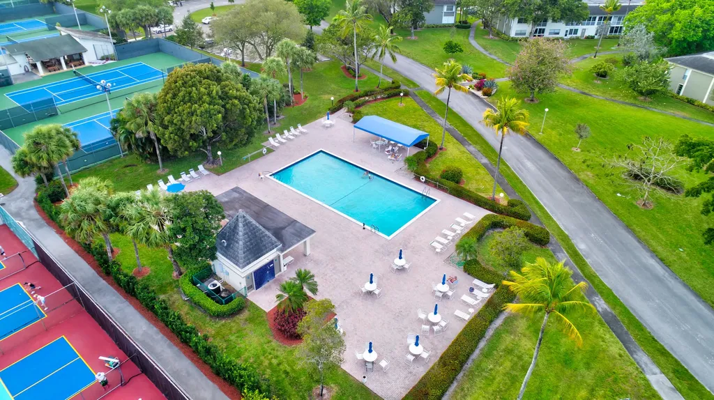 2402 Antigua Circle Coconut Creek FL 33066