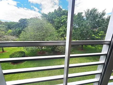 2402 Antigua Circle Coconut Creek FL 33066