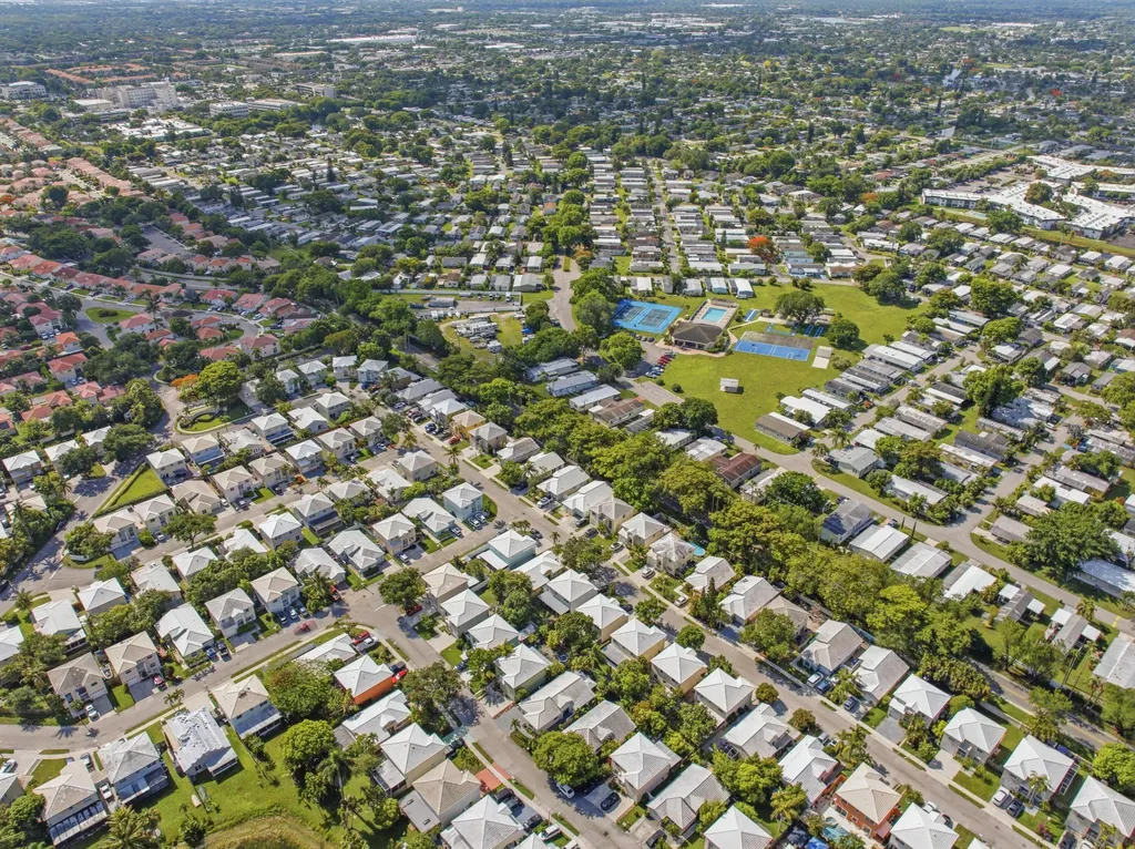 6582 Bayfront Drive Margate FL 33063