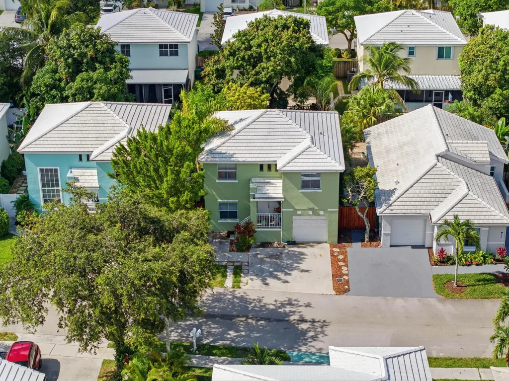 6582 Bayfront Drive Margate FL 33063